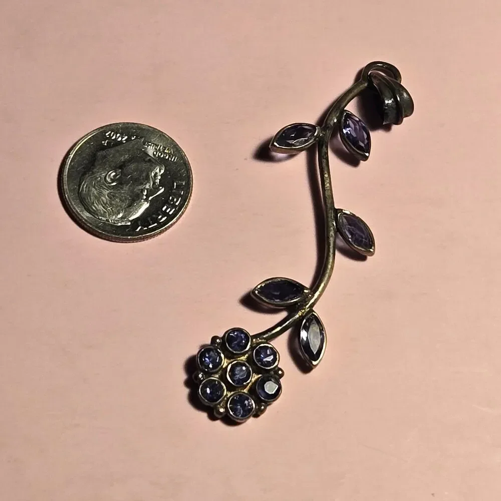Flower and stone Sterling Silver Pendant